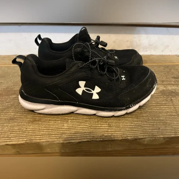 Under Armour | Shoes | Size 95 Mens Under Armour Black  display picture 1